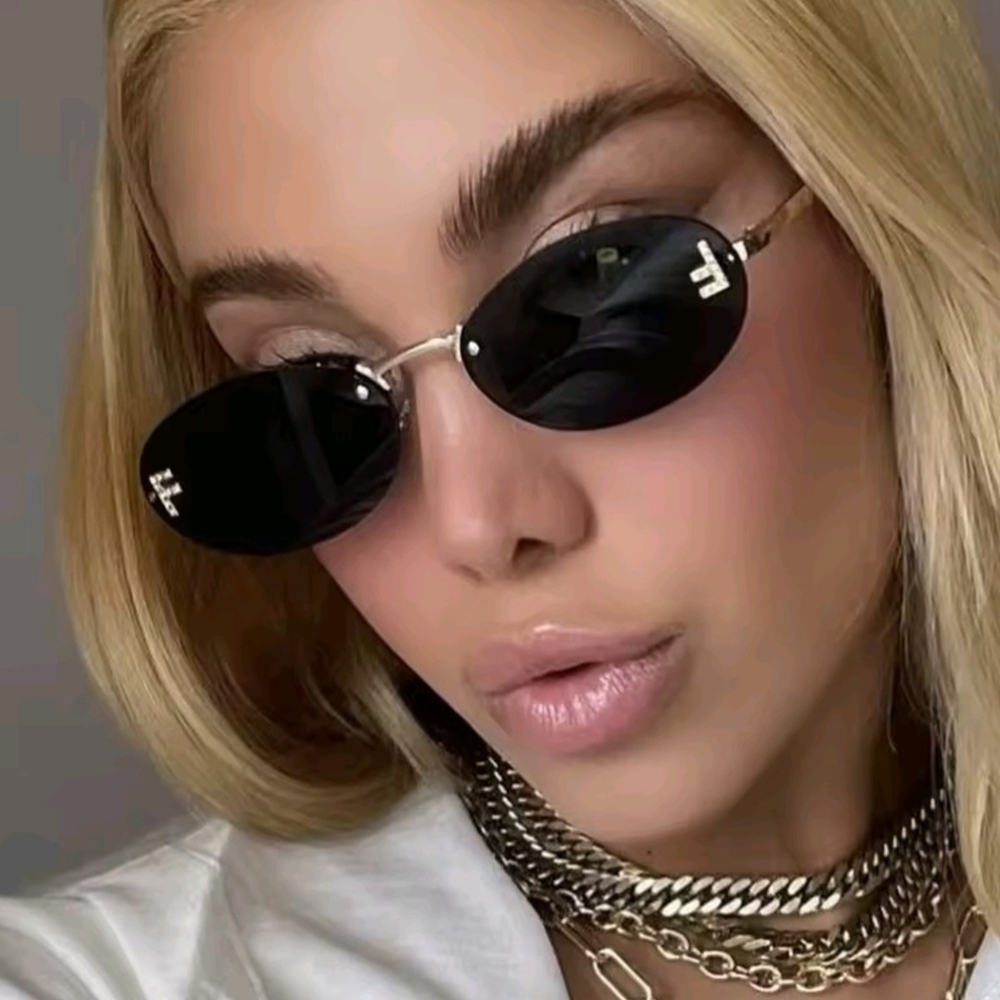Stylish Oval Sunglasses